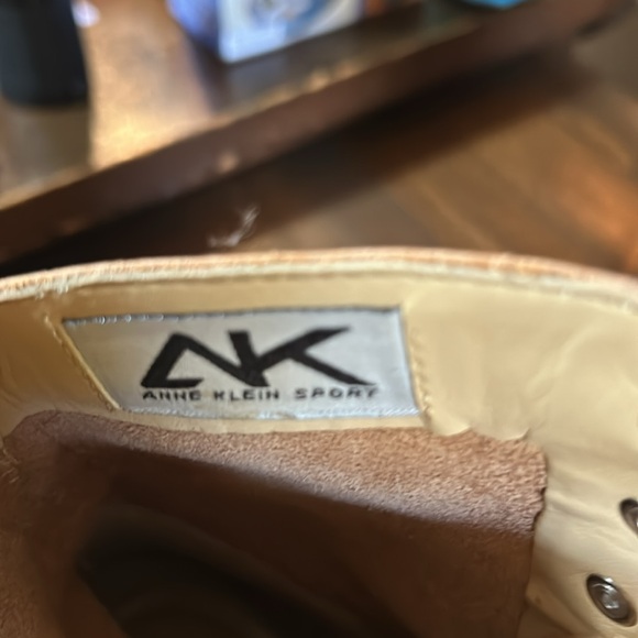 💕Anne Klein Boots 🥾 - Picture 8 of 9